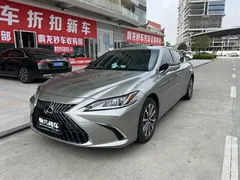 2022 Lexus ES 200 Excellence — фото 1
