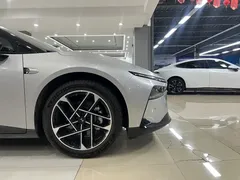 2024 Xpeng P7+ Long Range Max — фото 4