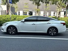 2021 Nissan Teana 2.0L XL Comfort, белый — фото 3