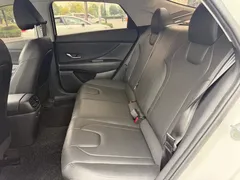 2023 Hyundai Elantra 1.5L CVT LUX Premium, белый — фото 5