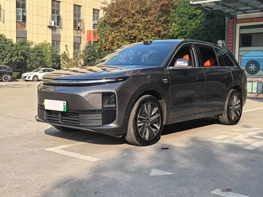 2025 Li Auto L6