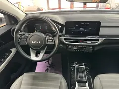 2023 Kia Cerato 1.5L CVT Luxury, белый — фото 18
