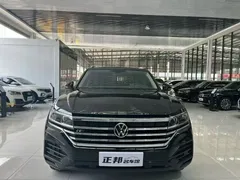 2021 Volkswagen Touareg 2.0TSI, синий — фото 2
