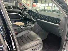 2021 Volkswagen Touareg 2.0TSI, синий — фото 7