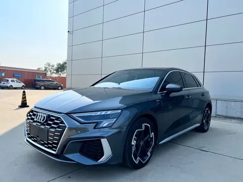 2024 Audi A3 Sportback 35 TFSI Luxury Sport