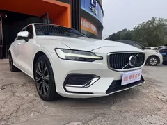 2024 Volvo S60 B4 Luxury, белый — фото 3
