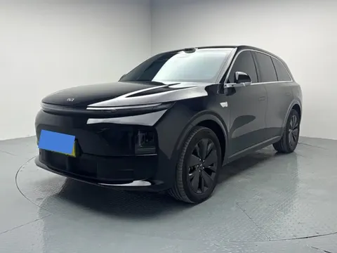 2025 Li Auto L6