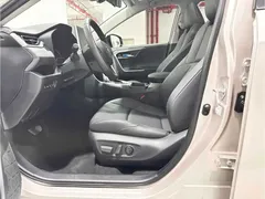 2021 Toyota Wildlander 2.0L CVT 2WD Luxury — фото 12