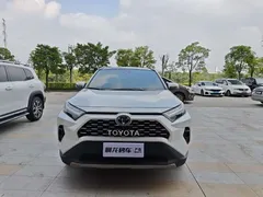 2023 Toyota RAV4 2.0L CVT 2WD 20th Anniversary Platinum, белый — фото 2