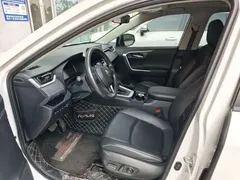 2023 Toyota RAV4 2.0L CVT 2WD 20th Anniversary Platinum, белый — фото 6