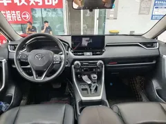 2023 Toyota RAV4 2.0L CVT 2WD 20th Anniversary Platinum, белый — фото 8