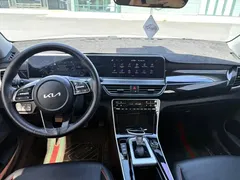 2023 Kia Seltos 1.5L CVT Premium, белый — фото 6