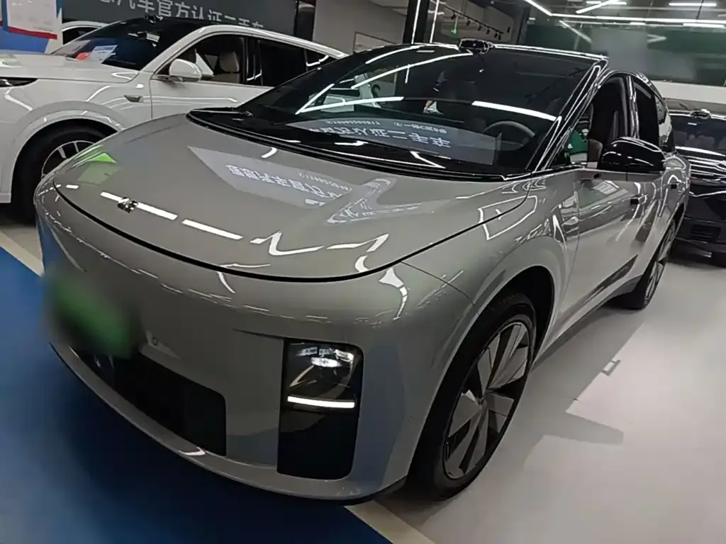 2025 Li Auto i6 4WD Standard
