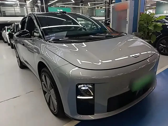2025 Li Auto i6 4WD Standard