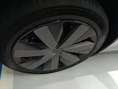 2025 Li Auto i6 4WD Standard — фото 23