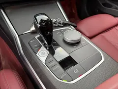 2022 BMW 3 Series 325i M Sport Package, белый — фото 9