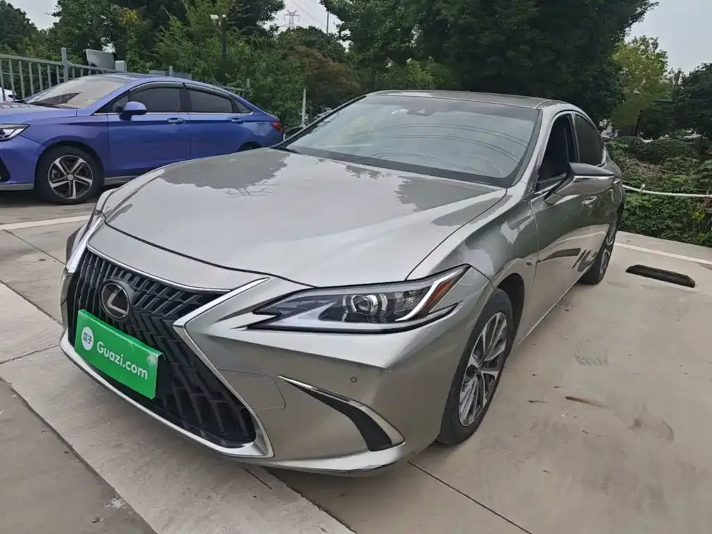 2021 Lexus ES 200 Luxury