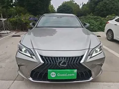2021 Lexus ES 200 Luxury — фото 3