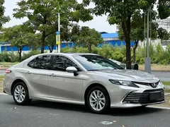 2021 Toyota Camry 2.0G Luxury, белый — фото 3