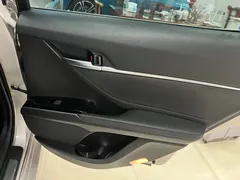2021 Toyota Camry 2.0G Luxury, белый — фото 16