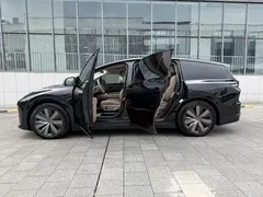 2025 Li Auto i8 Standard, чёрный — фото 7
