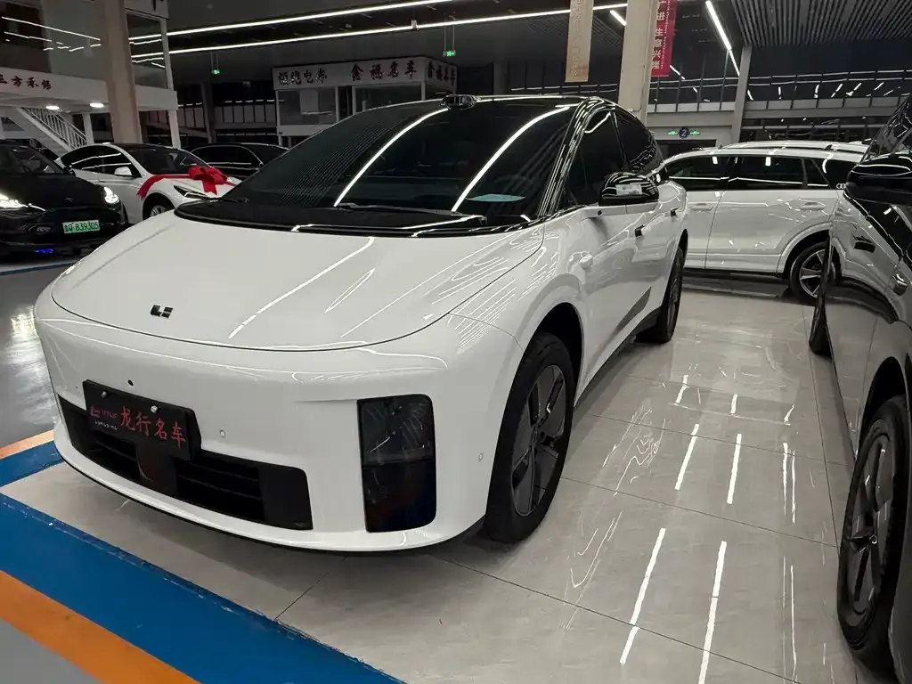 2025 Li Auto i6 2WD Standard