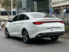 2022 Geely Emgrand L 1.4T CVT Ultimate, белый — фото 4