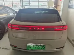2025 Aito M5 EREV Ultra 2WD, белый — фото 8