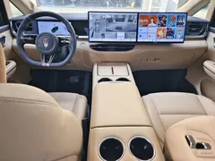 2026 Hongqi HQ9 2.0T 4WD Premium — фото 19