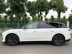 2025 Li Auto i6 2WD Standard, белый — фото 7