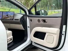 2025 Li Auto i6 2WD Standard, белый — фото 16