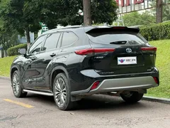 2023 Toyota Highlander 2.5L Hybrid 4WD Luxury 7-seat, чёрный — фото 4