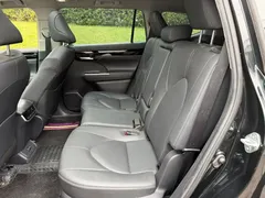 2023 Toyota Highlander 2.5L Hybrid 4WD Luxury 7-seat, чёрный — фото 12
