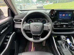 2023 Toyota Highlander 2.5L Hybrid 4WD Luxury 7-seat, чёрный — фото 14