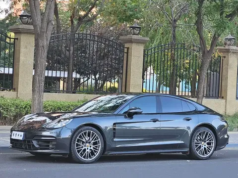 2023 Porsche Panamera 2.9T Platinum Edition