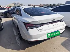 2021 Hyundai Elantra 1.5L CVT LUX Premium, белый — фото 5