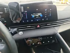 2021 Hyundai Elantra 1.5L CVT LUX Premium, белый — фото 13