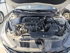 2021 Hyundai Elantra 1.5L CVT LUX Premium, белый — фото 20