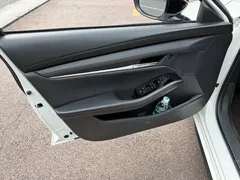 2021 Mazda 3 2.0L AT, белый — фото 6