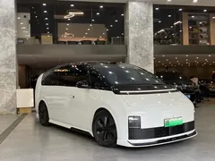 2025 Li Auto MEGA Home, белый — фото 3