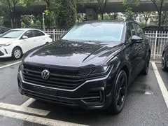 2022 Volkswagen Touareg 3.0TSI Black Sport Package, чёрный — фото 1