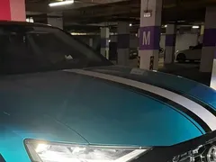 2021 Audi Q8 55 TFSI Luxury Dynamic, синий — фото 3