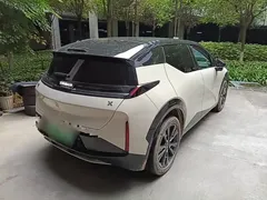 2023 Zeekr X 4WD YOU 5-seat, белый — фото 7