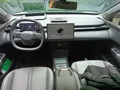 2023 Zeekr X 4WD YOU 5-seat, белый — фото 10