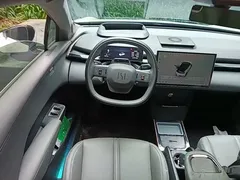 2023 Zeekr X 4WD YOU 5-seat, белый — фото 11