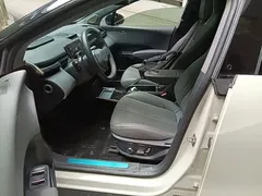 2023 Zeekr X 4WD YOU 5-seat, белый — фото 15