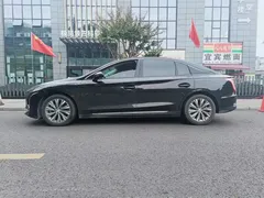 2024 Hongqi E-QM5 EV 610km Plus, чёрный — фото 3