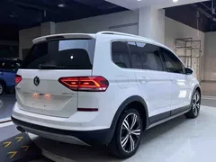 2021 Volkswagen Touran L 280TSI DSG Tuojie Edition 7-seat, белый — фото 6