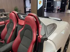 2022 Porsche 718 Spyder 2.0T, белый — фото 13