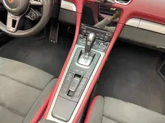 2022 Porsche 718 Spyder 2.0T, белый — фото 17